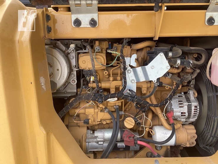 2015-caterpillar-308e2-cr-image-15