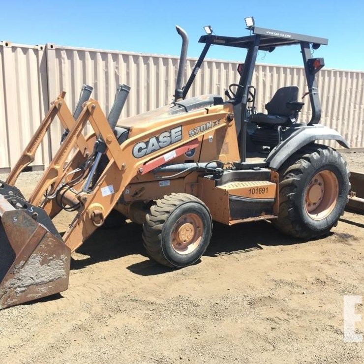 2013 CASE 570N XT