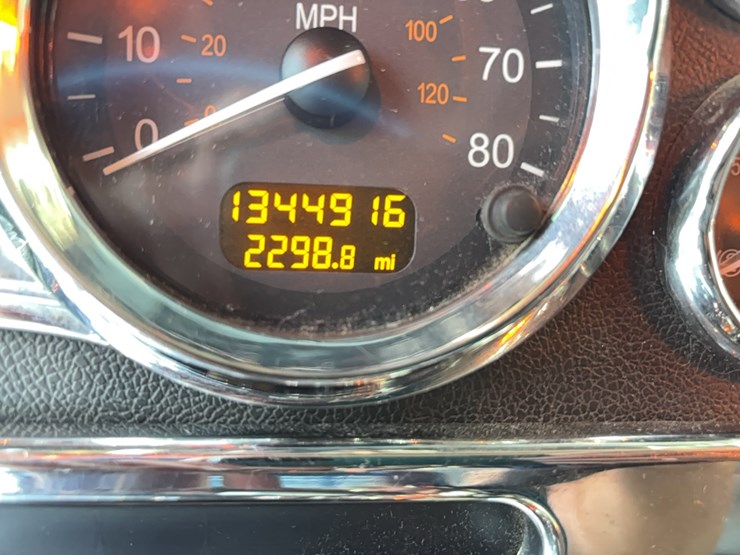 2010-peterbilt-389-image-23