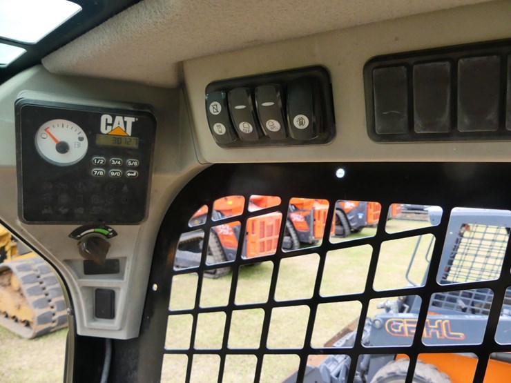 caterpillar-257d-image-16