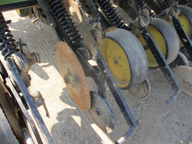john-deere-750-image-11