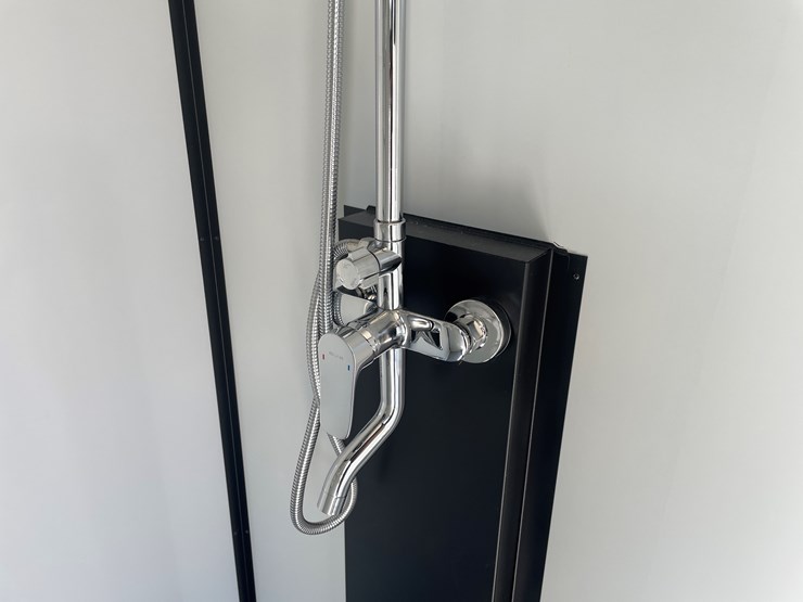 #2429-•-kj-new-portable-restroom-image-23