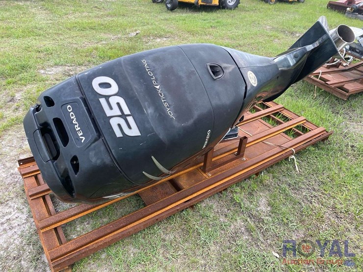 2018-mercury-verado-250hp-outboard-boat-motor-image-3