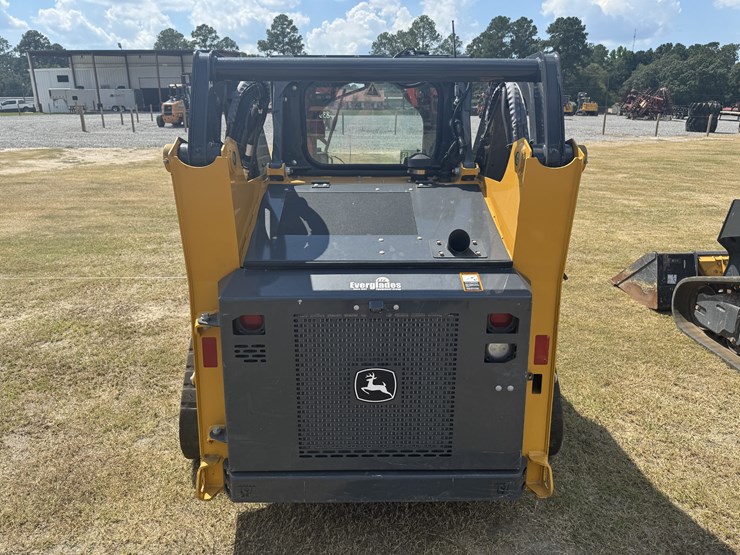 2024-deere-317g-image-7