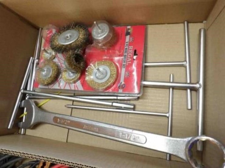 wire-brush-set,-t-handle-metric,-more-image-1