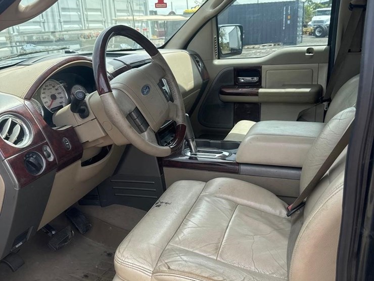2004-ford-f150-image-10