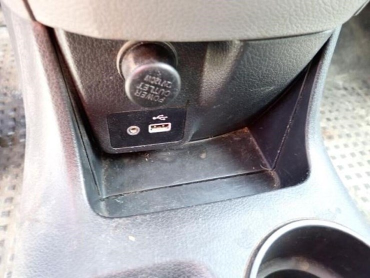2020-nissan-nv200-image-18