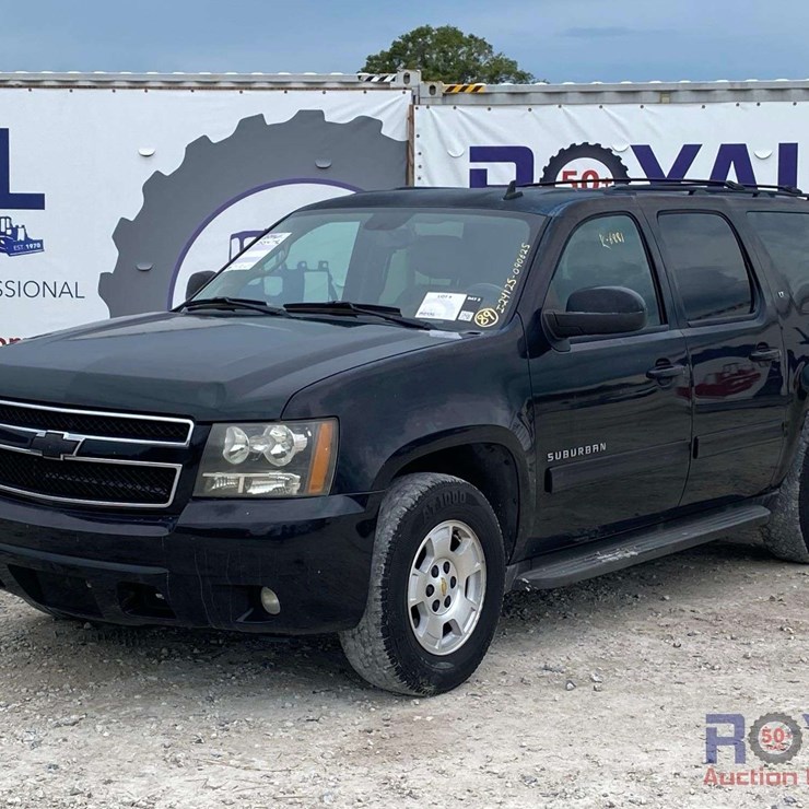 2011 CHEVROLET SUBURBAN