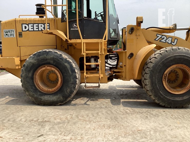 2002-deere-724j-image-5