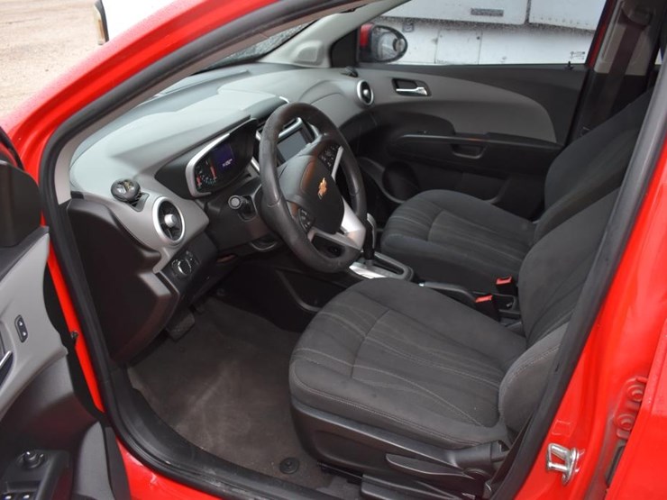 2017-chevrolet-sonic-lt-car-(vin-#-1g1jd5sh2h4118881)-(showing-appx-141,282-image-5
