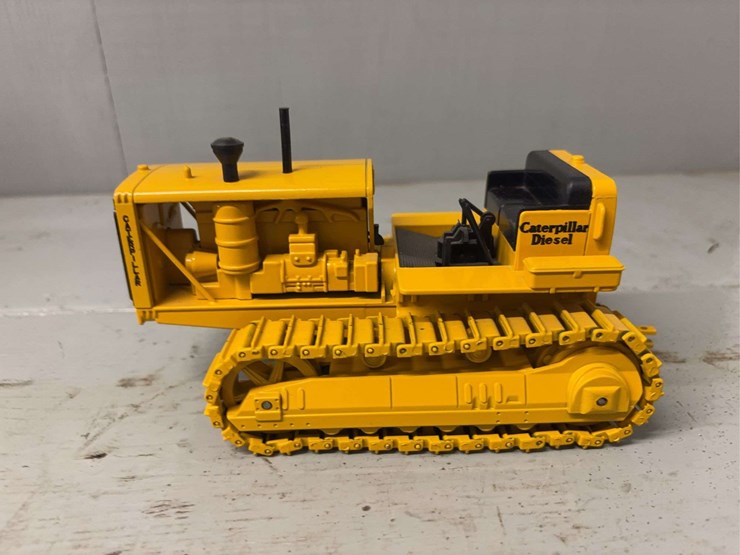 caterpillar-d9-image-38