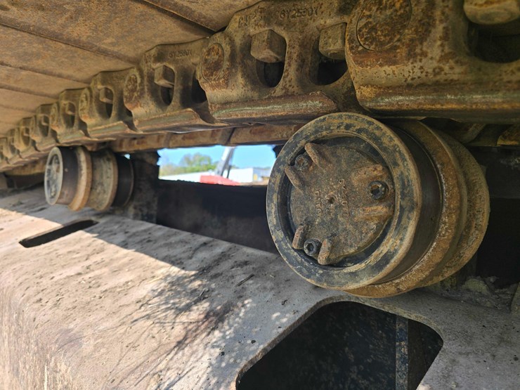 caterpillar-328d-image-16