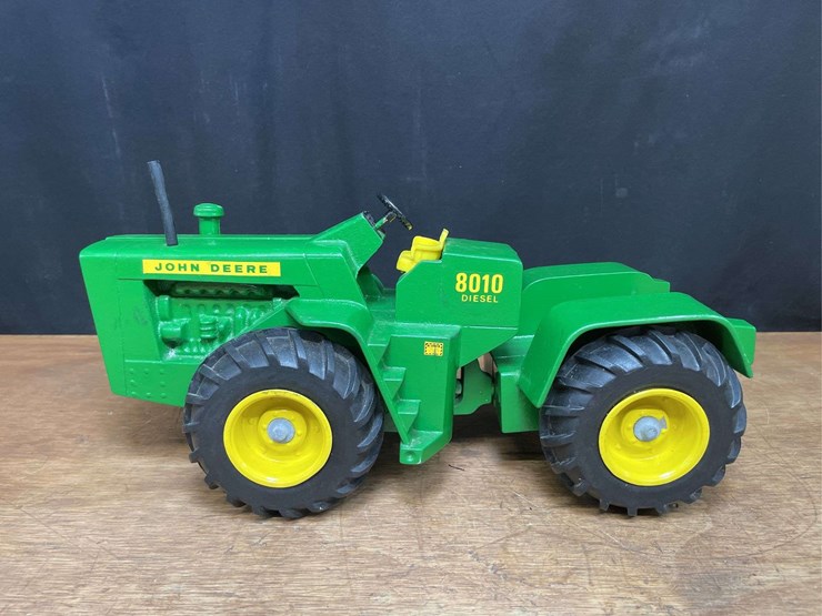 john-deere-16-image-2