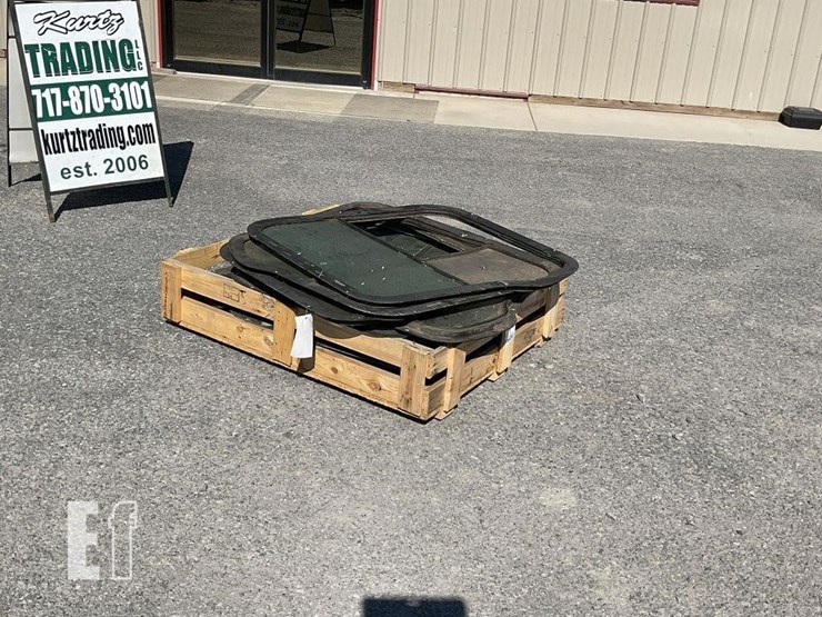 pallet-of-bobcat-m-series-side-glass-&-frames-image-1