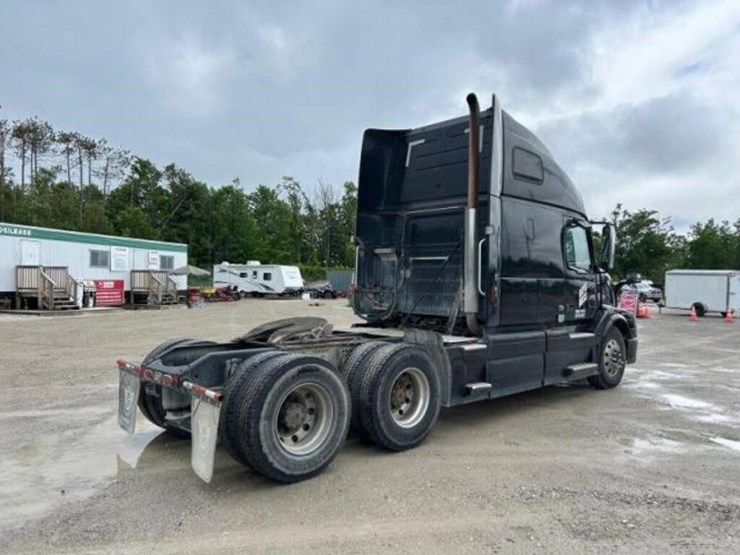2016-volvo-t/a-hiway-tractor---sleeper-4v4nc9eh7gn-image-3