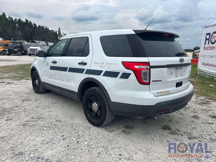 2015-ford-explorer-image-4