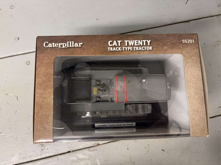 caterpillar-16-image-16