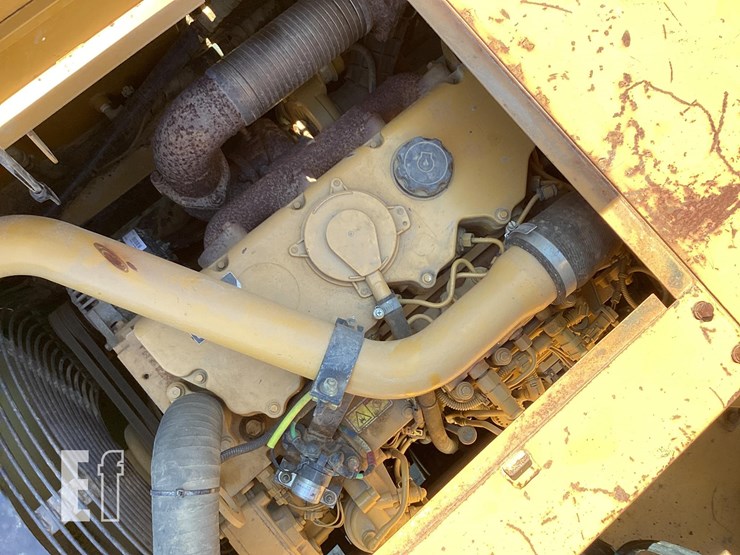 2015-morooka-mst800vd-image-17