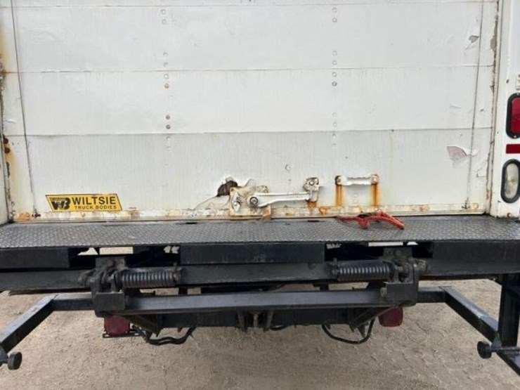 2013-ford-f750-xl-image-39