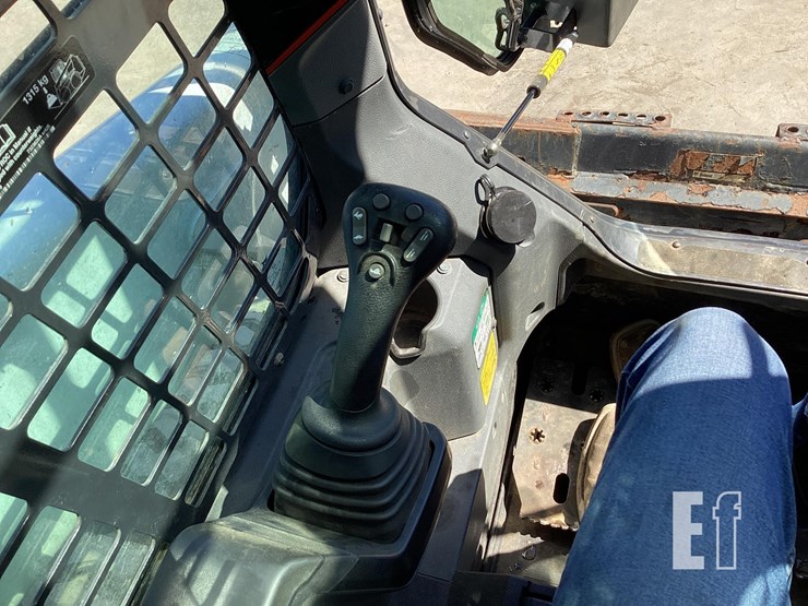 2020-bobcat-t76-image-21