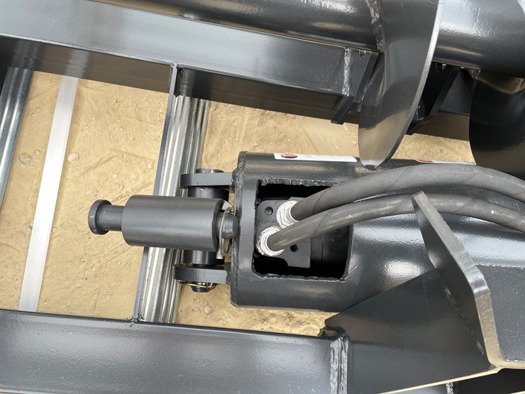 #2476-•-jct-skid-steer-auger-drive-attachment-image-9