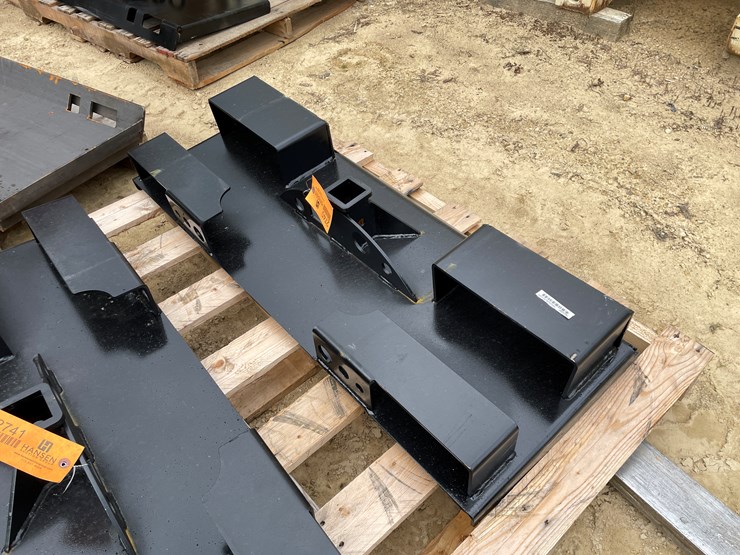 #2740-•-new-pinnacle-heavy-duty-do-all-receiver-hitch-skid-steer-plate-with-chain-buckets-image-4