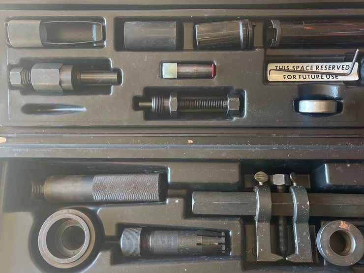 #2027-•-2027-auto-air-compressor-service-tool-image-2