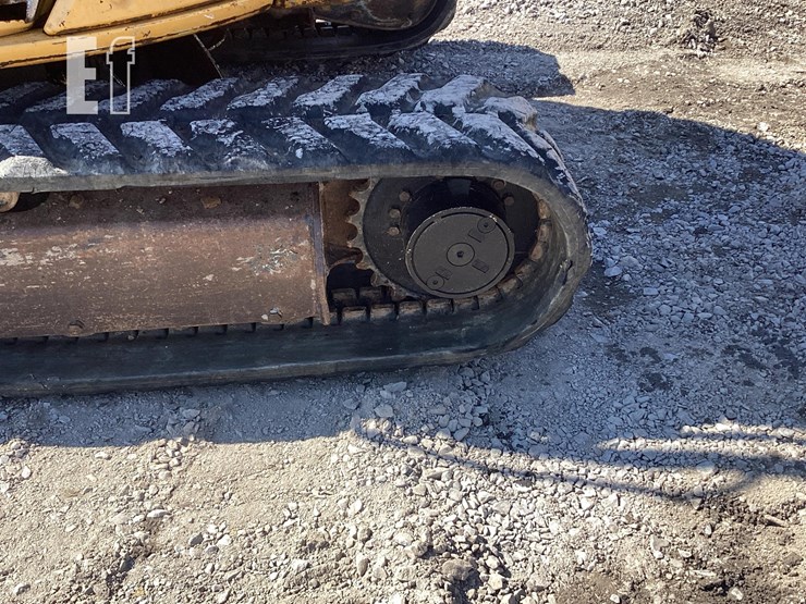 2013-deere-35d-image-13