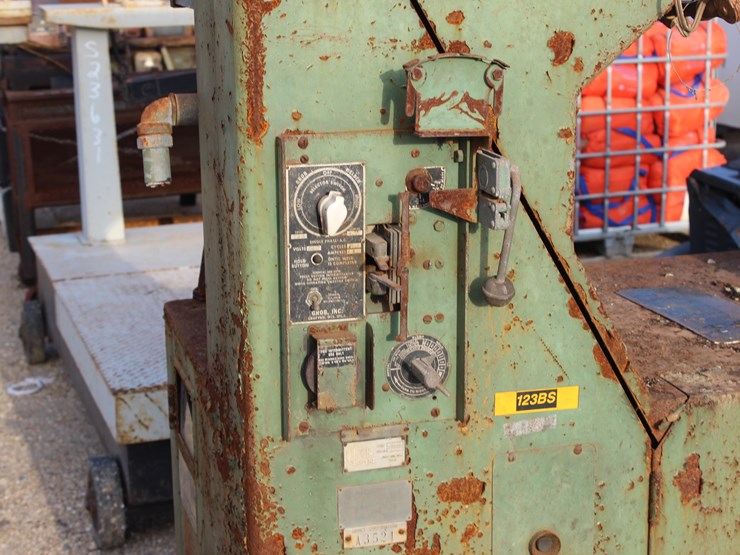 #3518-•-band-saw,-electric-skid-mtd-image-6