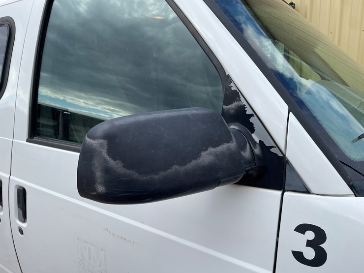 2004-chevrolet-astro-image-36