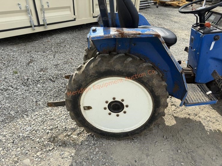 new-holland-tc30-image-18