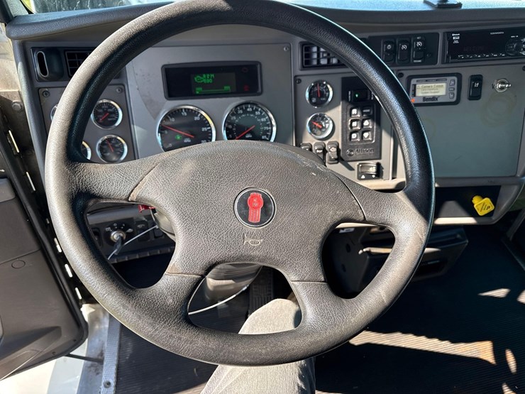 2021-kenworth-t370-image-19