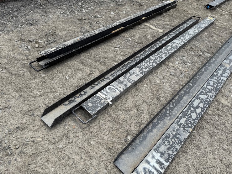 #2000-•-#26466-•-unused-visec-10'-forklift-extension-rod-image-3