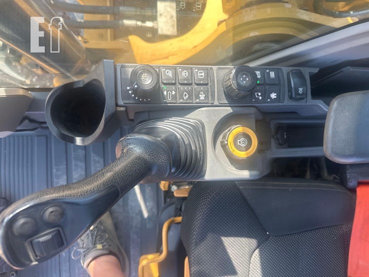 2021-caterpillar-313-image-28