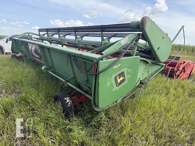 john-deere-224-image-9