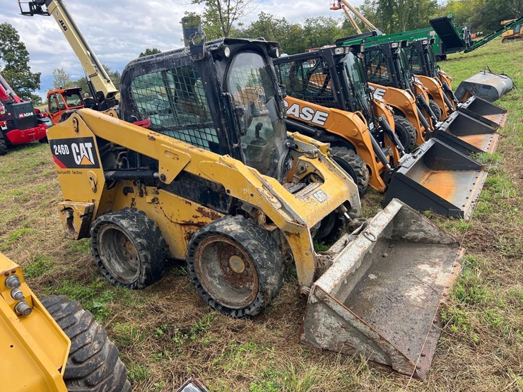 caterpillar-246d-image-2