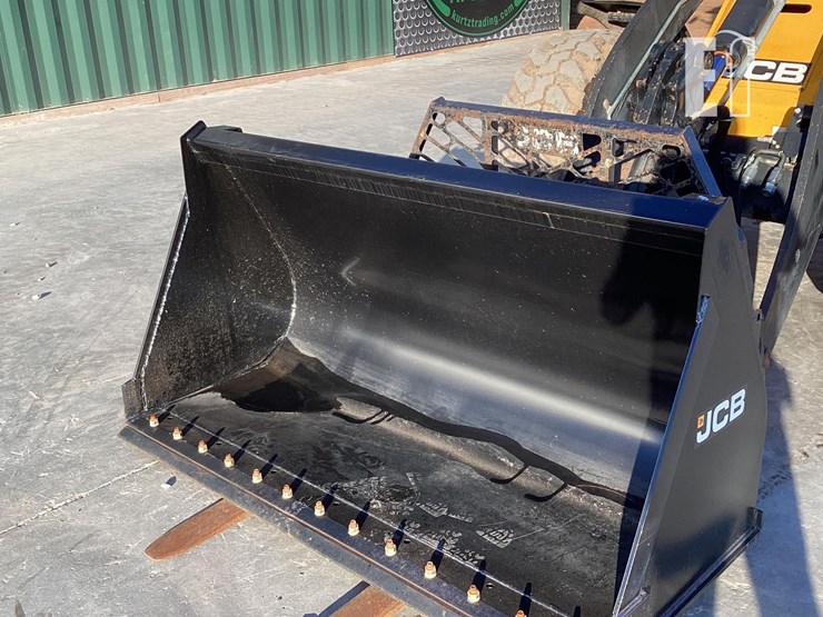 2018-jcb-409-image-9