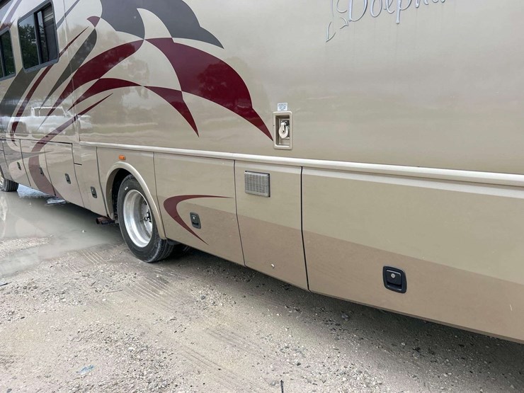 2007-national-rv-dolphin-35ft-class-a-motorhome-image-32