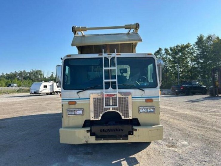 2009-peterbilt-pb320-coe-front-loading-t/a-garbage-image-3