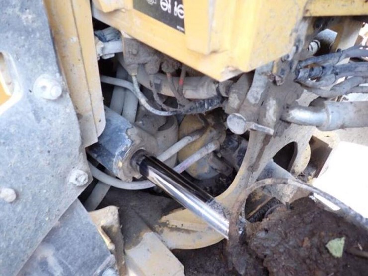 2014-caterpillar-950k-image-52