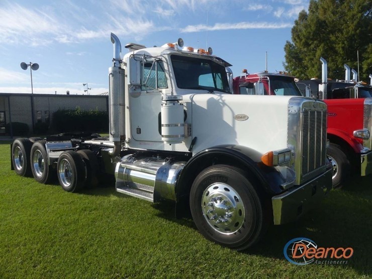 1997-peterbilt-378-image-1