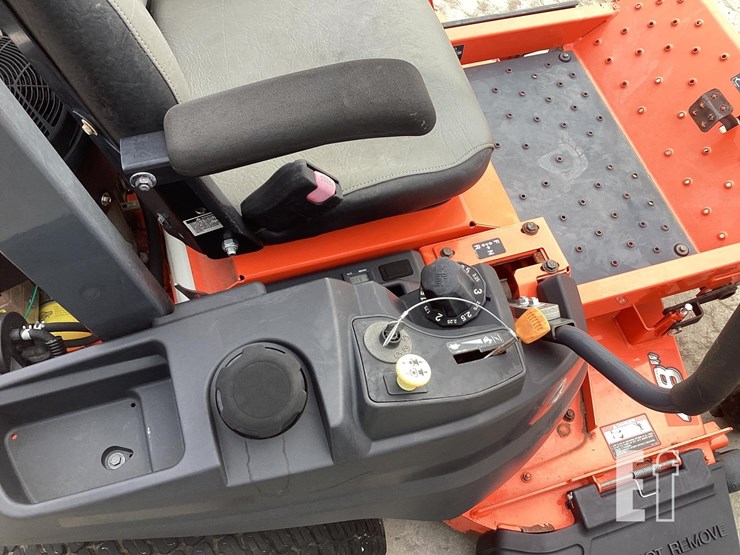 2013-kubota-zg124e-image-12