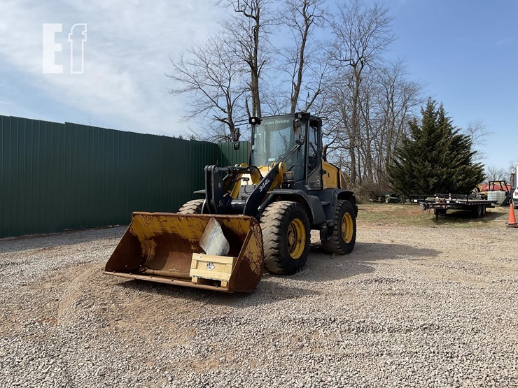2019-deere-344l-image-8
