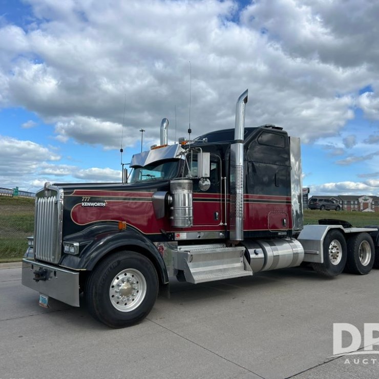 2012 KENWORTH W900