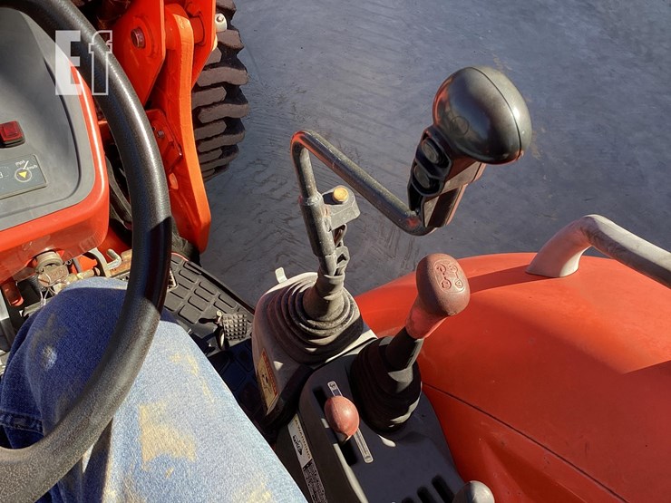 2007-kubota-m6040dt-image-29