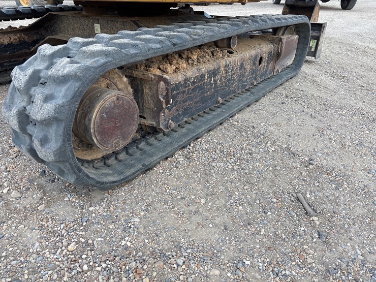 2016-caterpillar-303-image-6