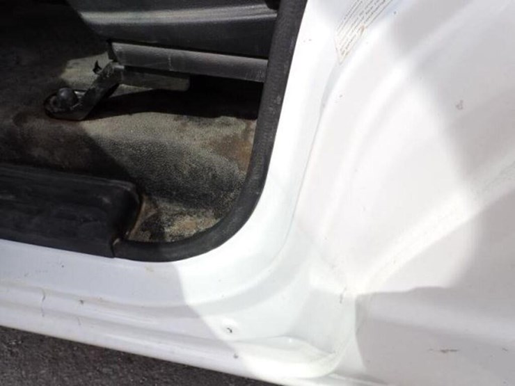 2019-nissan-nv200-image-32