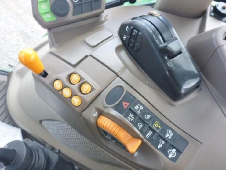 2019-john-deere-5090r-image-14