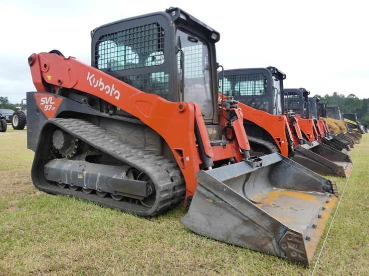 2023-kubota-svl97-2-image-2
