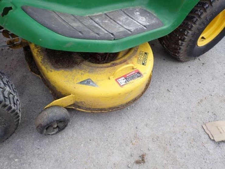 john-deere-lt133-image-12